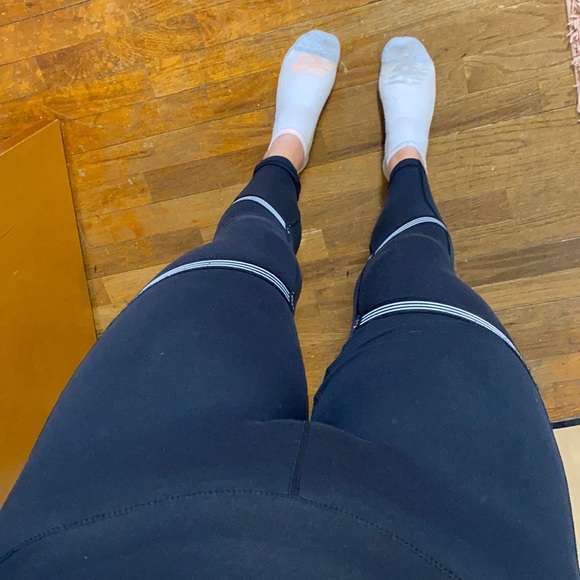 Black leggings - Picture 3 of 4